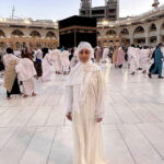 Hina khan umrah