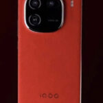 iQoo 12 RED color